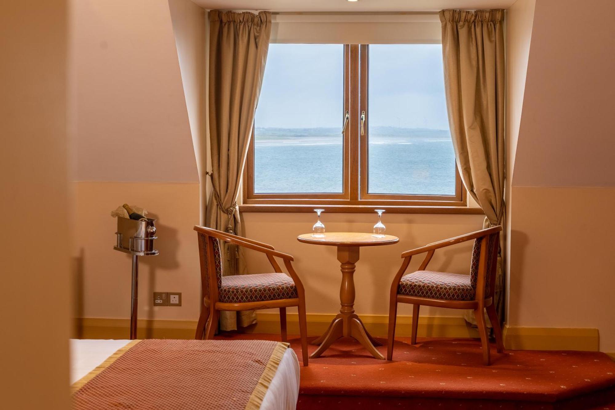 Waterfront House & Restaurant Hotel Enniscrone Buitenkant foto